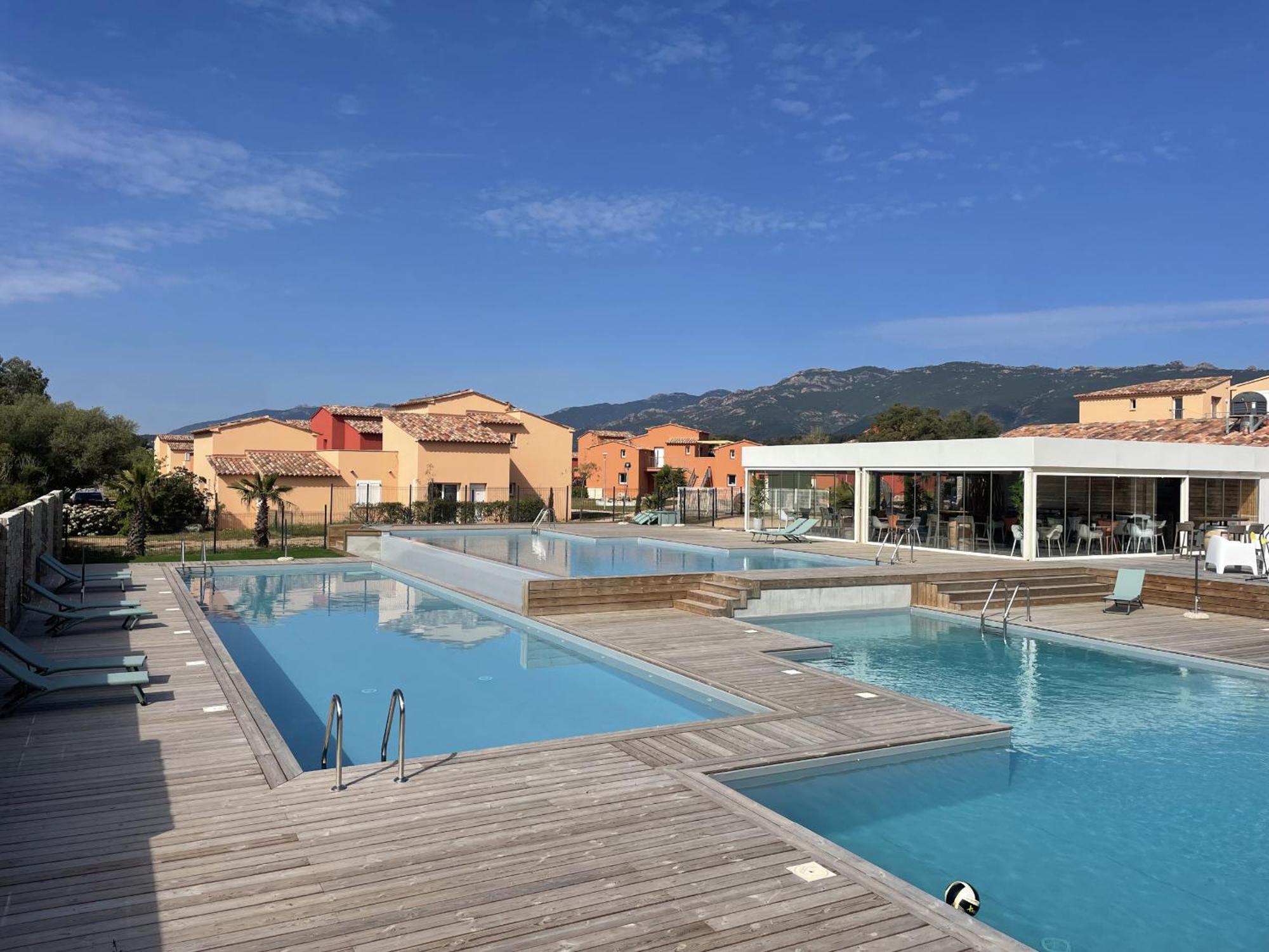Residence Hoteliere Les Hameaux De Saint Cyprien 25 M2 Леччи Екстериор снимка