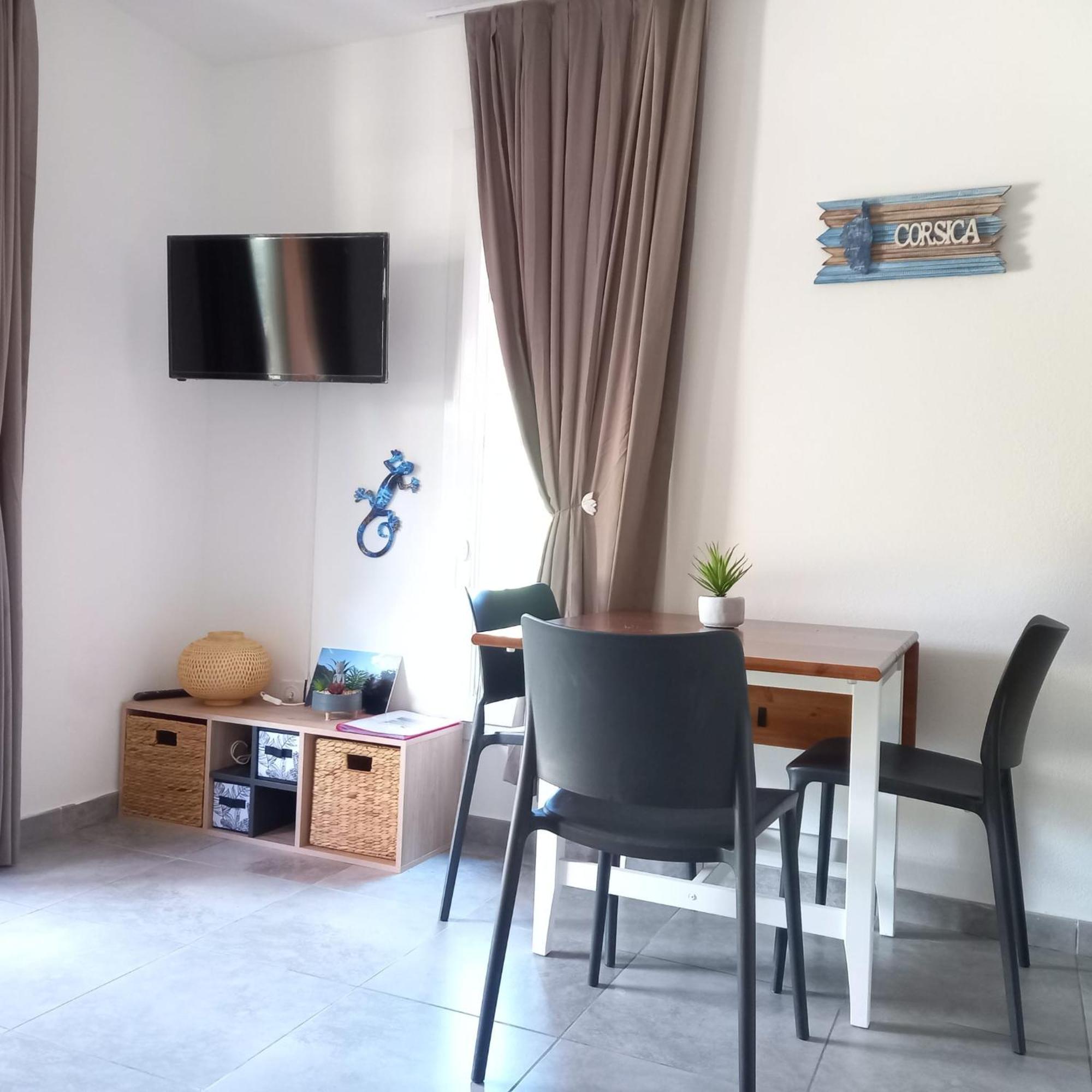 Residence Hoteliere Les Hameaux De Saint Cyprien 25 M2 Леччи Екстериор снимка
