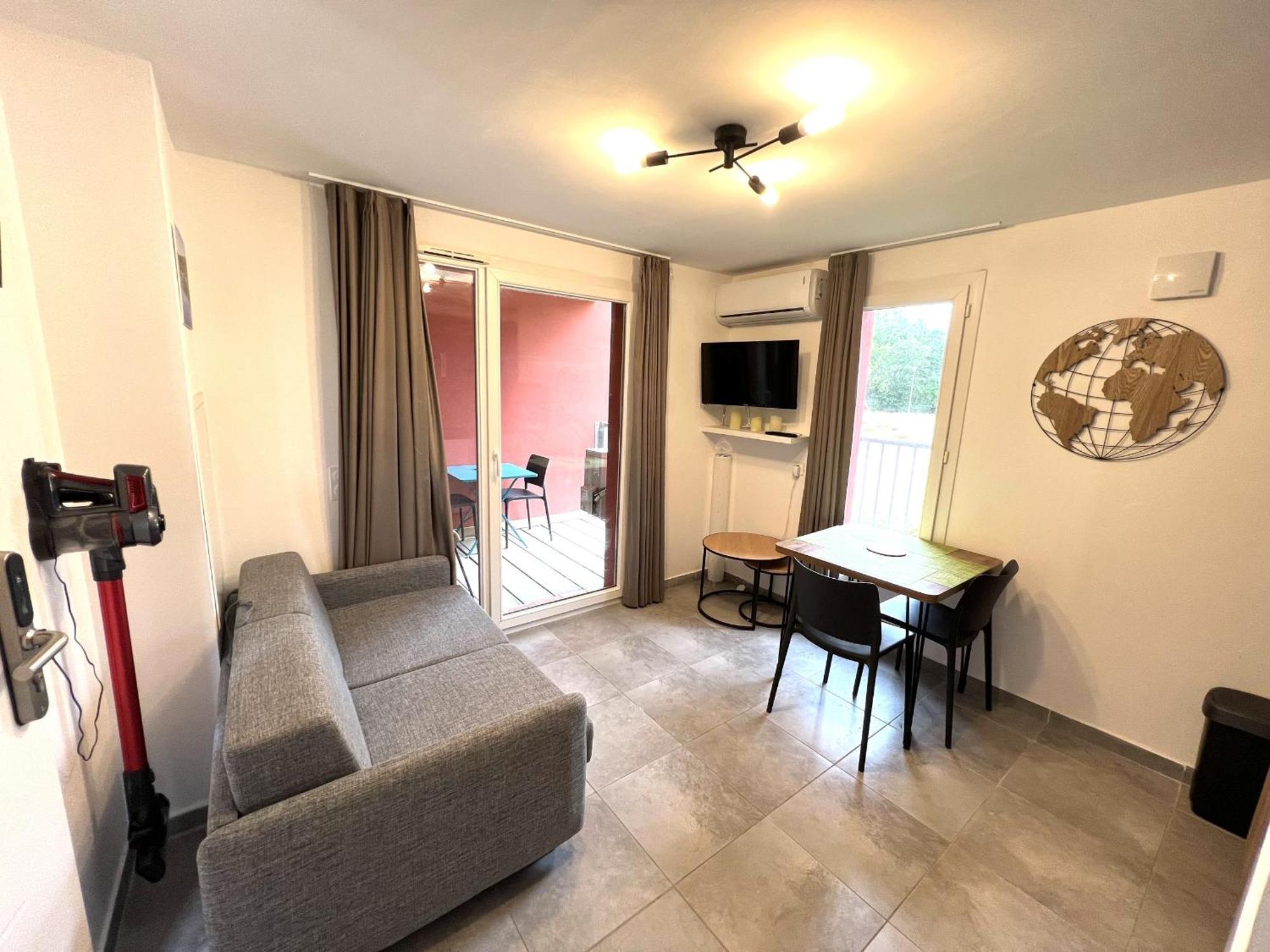 Residence Hoteliere Les Hameaux De Saint Cyprien 25 M2 Леччи Екстериор снимка