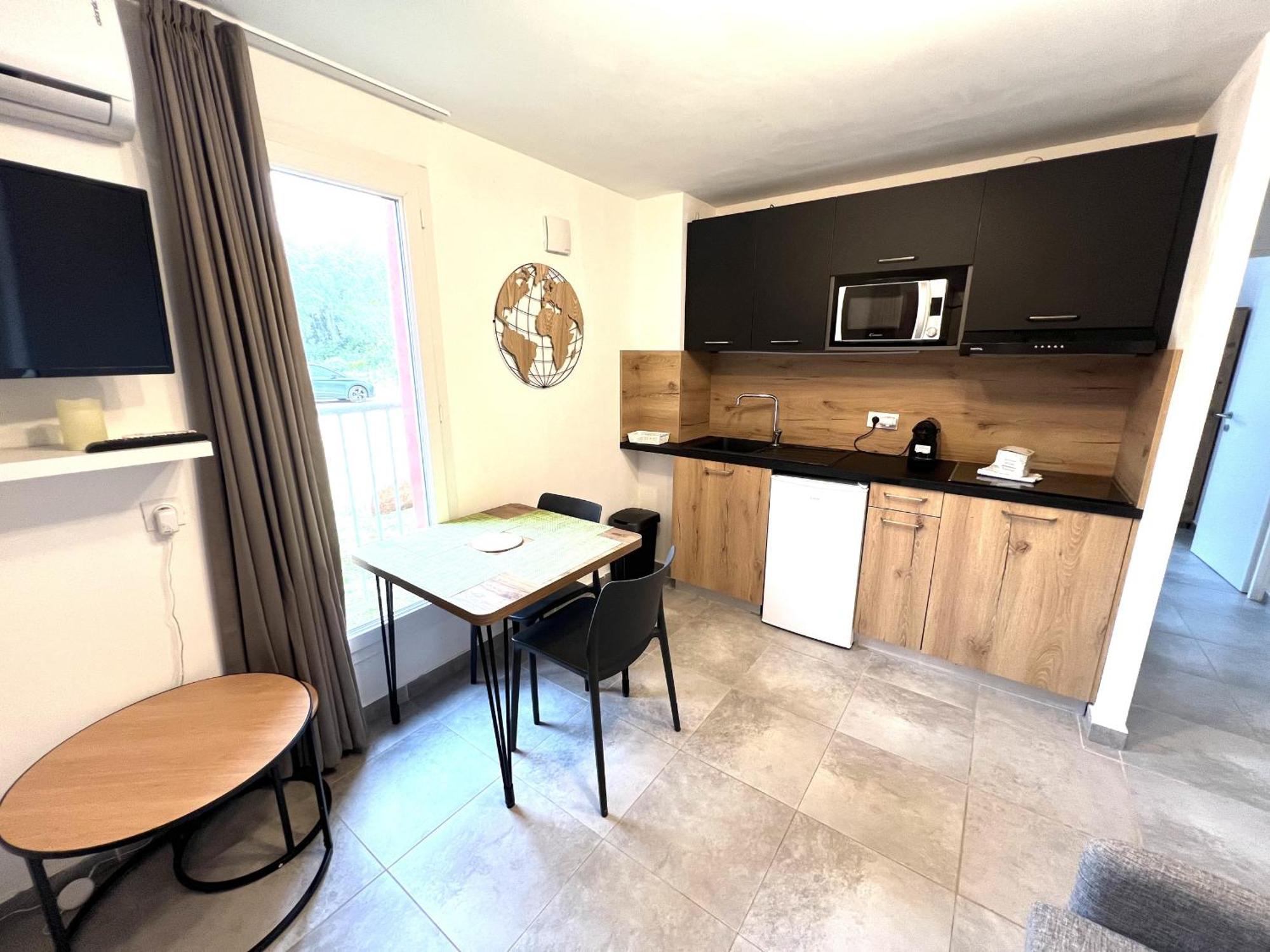 Residence Hoteliere Les Hameaux De Saint Cyprien 25 M2 Леччи Екстериор снимка