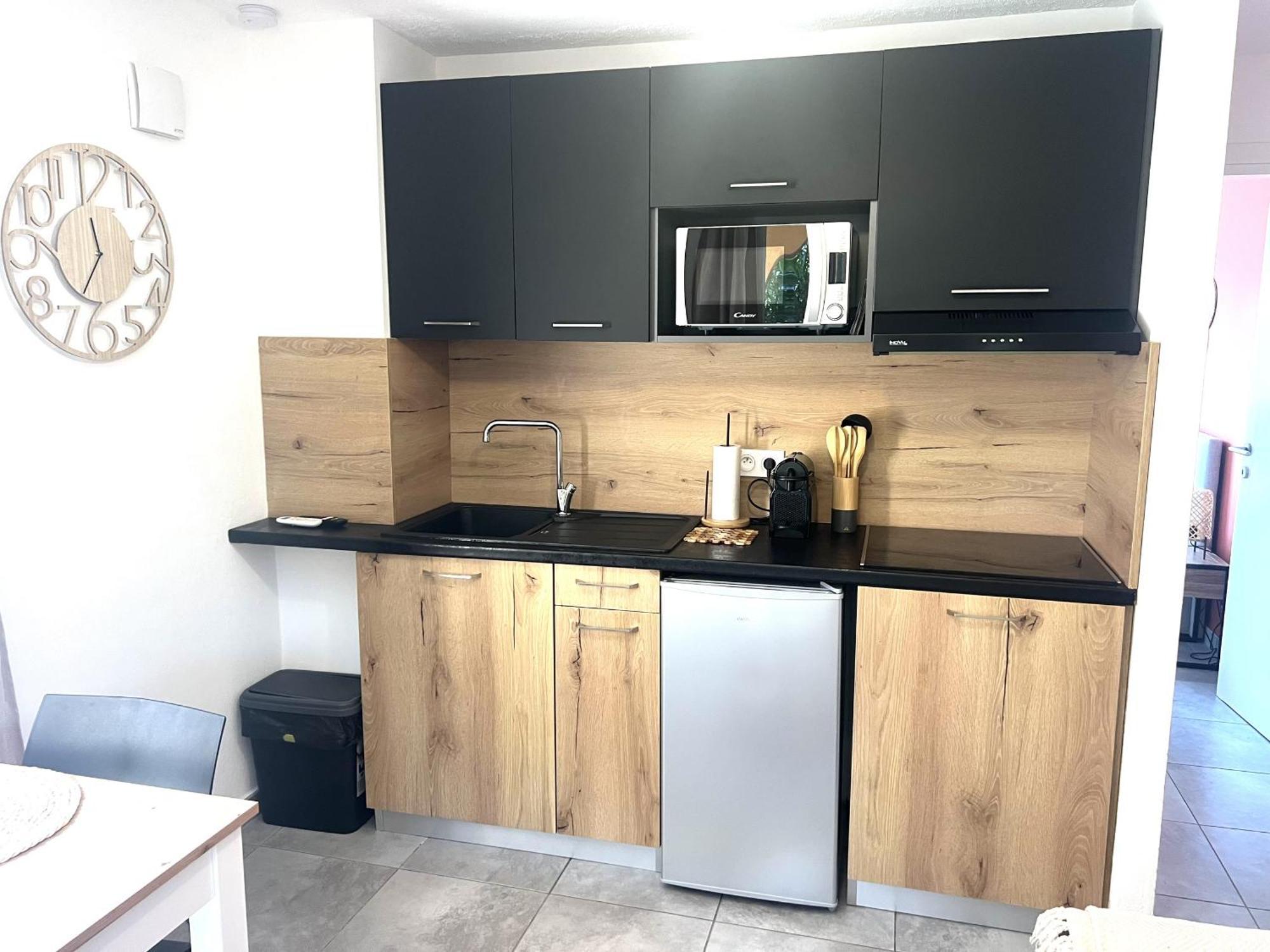 Residence Hoteliere Les Hameaux De Saint Cyprien 25 M2 Леччи Екстериор снимка