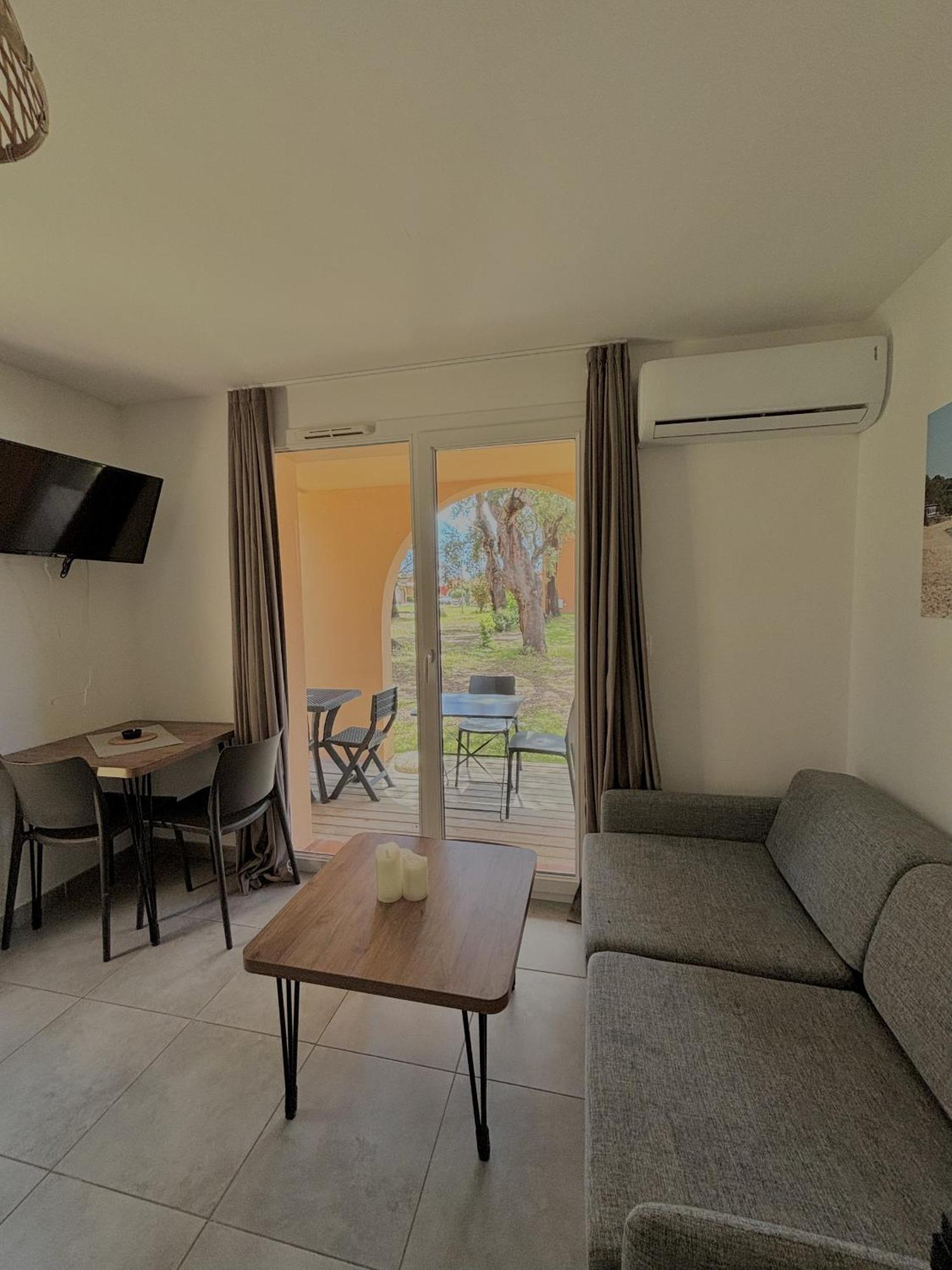 Residence Hoteliere Les Hameaux De Saint Cyprien 25 M2 Леччи Екстериор снимка