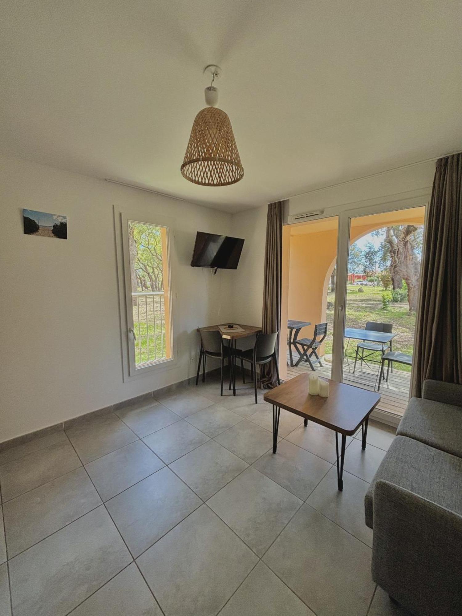 Residence Hoteliere Les Hameaux De Saint Cyprien 25 M2 Леччи Екстериор снимка
